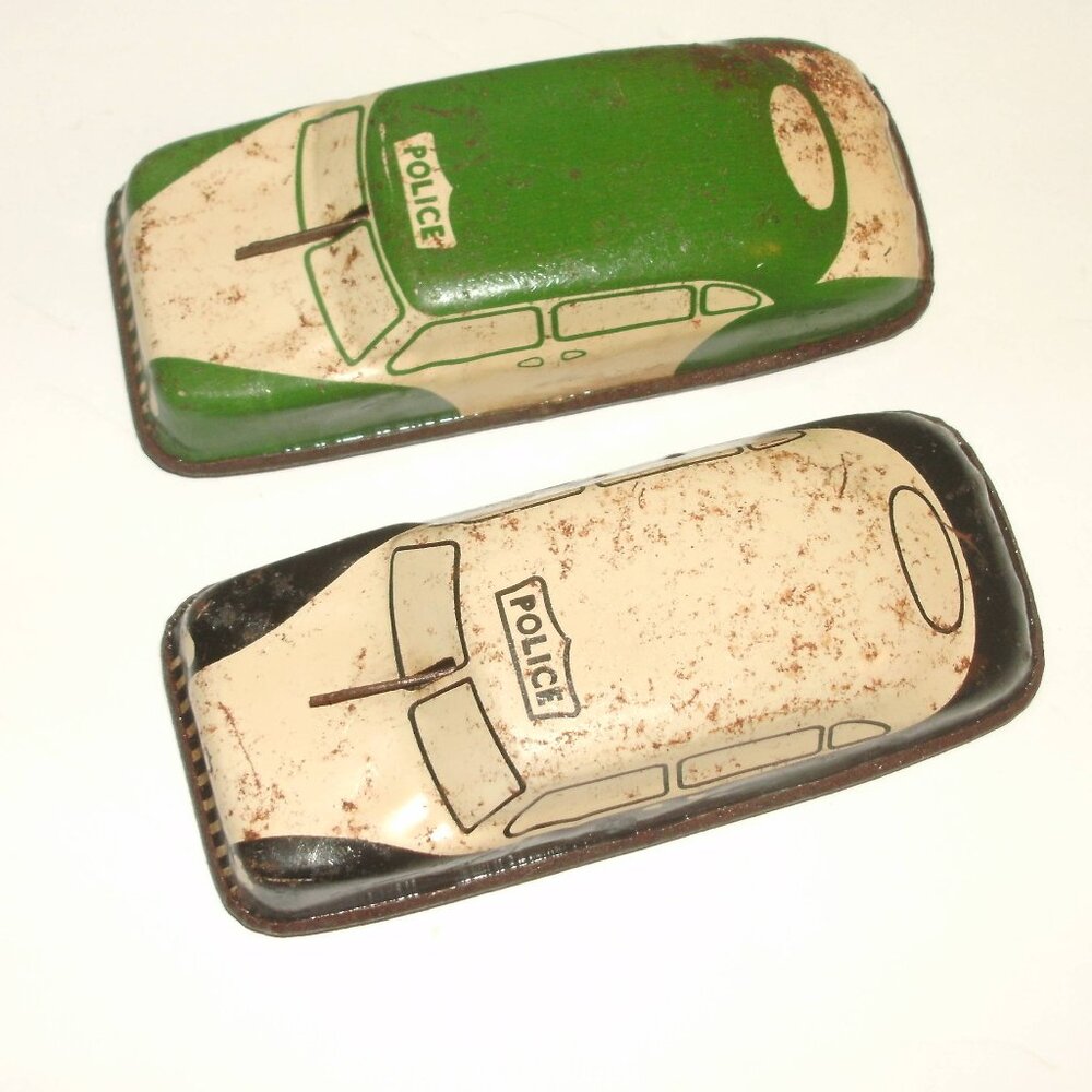 2 ~ VINTAGE ARGO TIN LITHO 50s TOY POLICE CAR with MOUNTED GUN B&W Green & White
